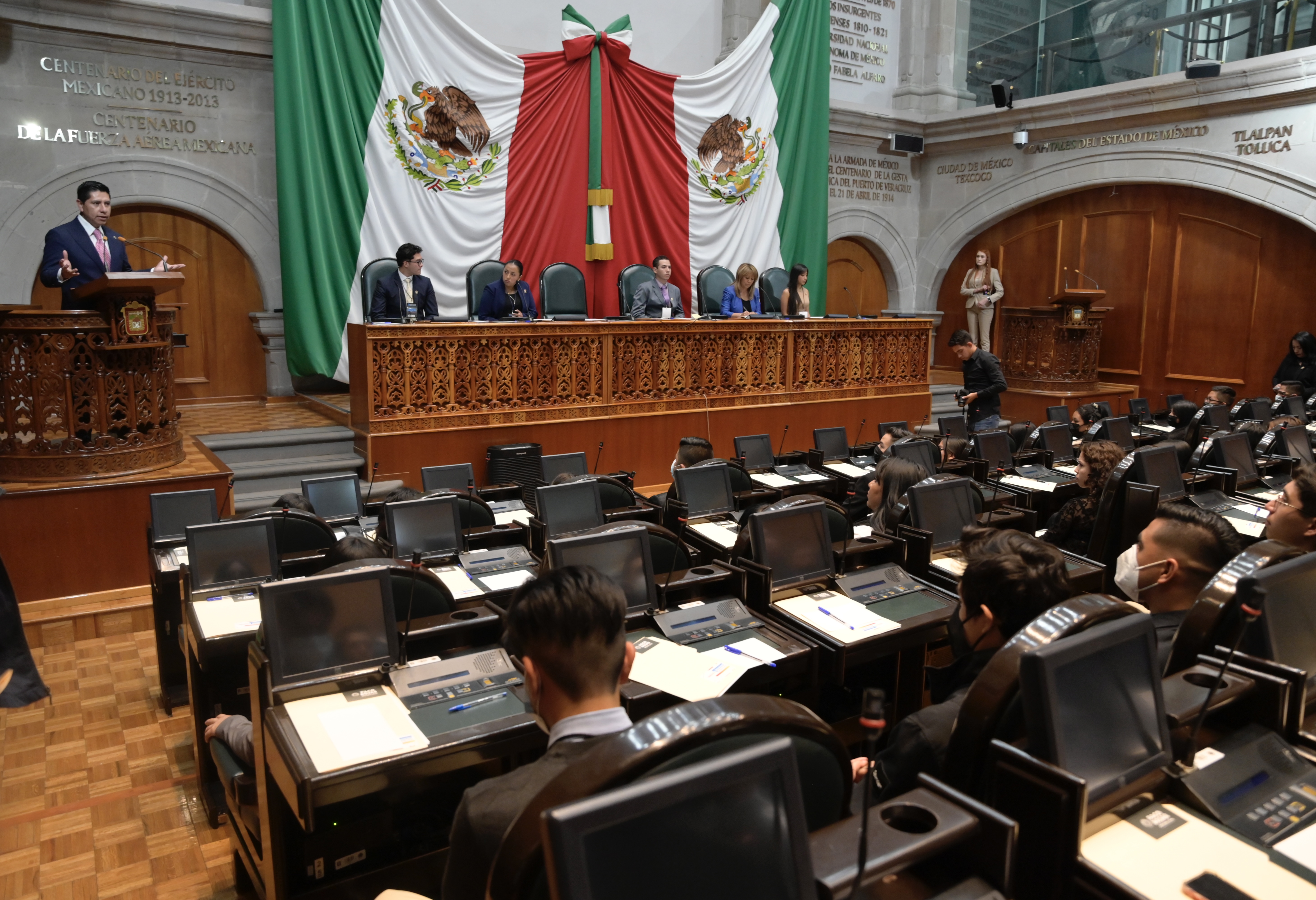 Dan voz en el Congreso a estudiantado de Cuautitlán Izcalli